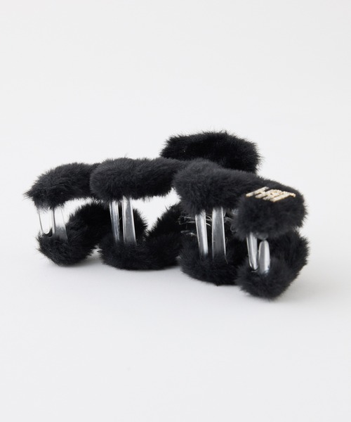 one after another NICE CLAUP（ワンアフターアナザーナイスクラップ）の「【Latini】ロゴ付きフェイクファークリップ（バレッタ/ヘアクリップ・レディース・ホワイト/ブラック・FREE）」の14枚目の写真