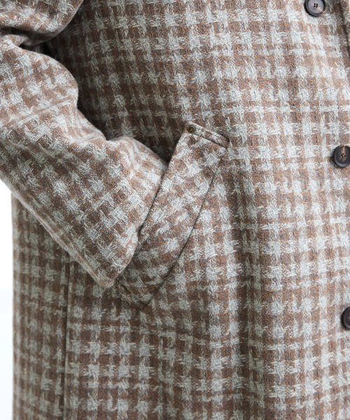 WESLEYHYUSTON(ウェズリーユーストン)の「WYATT CHECK BALMACAAN COAT BEIGE(チェスターコート・メンズ・その他・SMALL/MEDIUM/X-SMALL)」の3枚目の写真