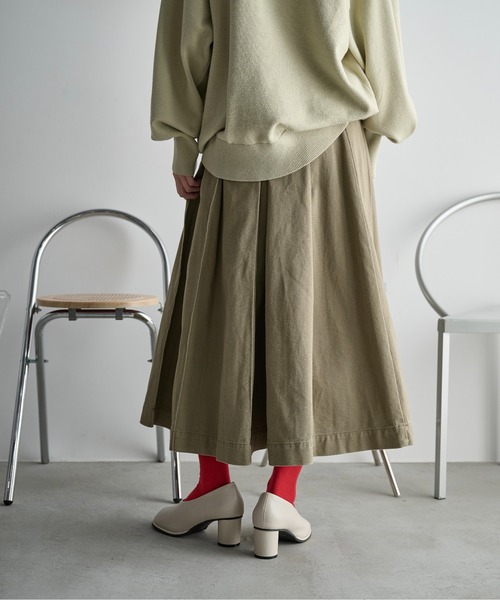 THE YOn（ザヨン）の「ブロックプリーツフレアスカート　デニム/ツイル（スカート・レディース・ライトブルー/グレイッシュベージュ/ブラック/セージグリーン・M/S）」の6枚目の写真