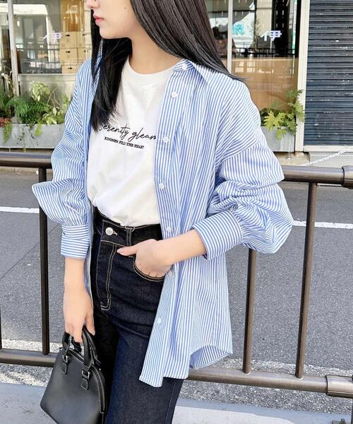 INGNI(イング)の「ストライプビッグシャツ(シャツ/ブラウス・レディース・ホワイト系8/サックスブルー/ブルー系1・M)」の2枚目の写真