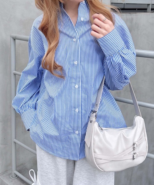 INGNI(イング)の「ストライプビッグシャツ(シャツ/ブラウス・レディース・ホワイト系8/サックスブルー/ブルー系1・M)」の6枚目の写真