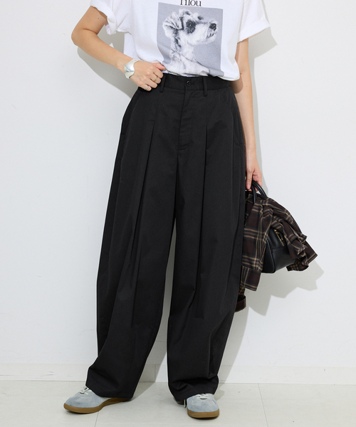 SLOBE IENA(スローブイエナ)の「《接触冷感/WEB限定/追加》ライトチノタックカーブトラウザー(チノパンツ・レディース・ブラック/ベージュ・36/38)」の1枚目の写真