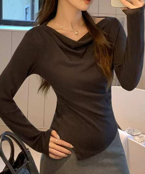 Eclat one(エクラワン)の「【Eclat one】ドレープネック アシンメトリー 長袖 カットソー(Tシャツ/カットソー・レディース・アイボリー/ブラック/チャコール・FREE)」の1枚目の写真