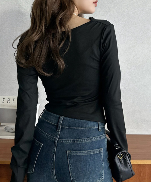 Eclat one(エクラワン)の「【Eclat one】ドレープネック アシンメトリー 長袖 カットソー(Tシャツ/カットソー・レディース・アイボリー/ブラック/チャコール・FREE)」の14枚目の写真