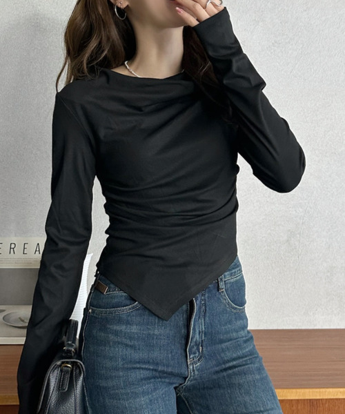 Eclat one(エクラワン)の「【Eclat one】ドレープネック アシンメトリー 長袖 カットソー(Tシャツ/カットソー・レディース・アイボリー/ブラック/チャコール・FREE)」の13枚目の写真