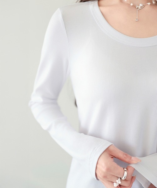 by LEGNA(バイレグナ)の「Uネックリブカットソー長袖タイプ(Tシャツ/カットソー・レディース・ブラック/グレイッシュベージュ/ホワイト/チャコール・SMALL/MEDIUM/LARGE/X-LARGE/XX-LARGE)」の17枚目の写真