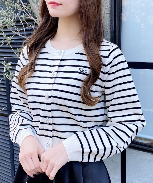 INGNI（イング）の「ビジューボタンニットカーディガン（カーディガン/ボレロ・レディース・ホワイト系その他4/オフホワイト/レッド/ネイビー/イエロー・M）」の16枚目の写真