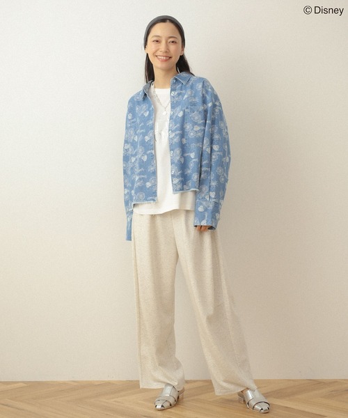 Disney（ディズニー）の「ミッキー&フレンズ/花柄デニムシャツ（シャツ/ブラウス・レディース・インディゴブルー/ライトインディゴブルー・FREE）」の22枚目の写真