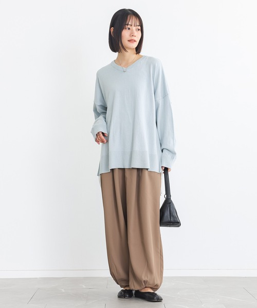 n'OrLABEL(ノアールレーベル)の「異素材バックプリーツVネックニット(ニット/セーター・レディース・ライトブルー/杢グレー/ブラック・FREE)」の20枚目の写真