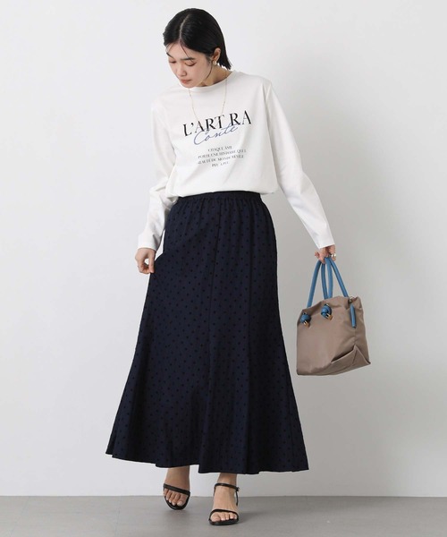 Gready Brilliant（グレディブリリアン）の「ブルー糸刺しゅうプリントT（Tシャツ/カットソー・レディース・オフホワイト・38）」の6枚目の写真