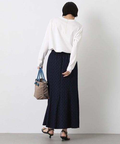 Gready Brilliant（グレディブリリアン）の「ブルー糸刺しゅうプリントT（Tシャツ/カットソー・レディース・オフホワイト・38）」の4枚目の写真