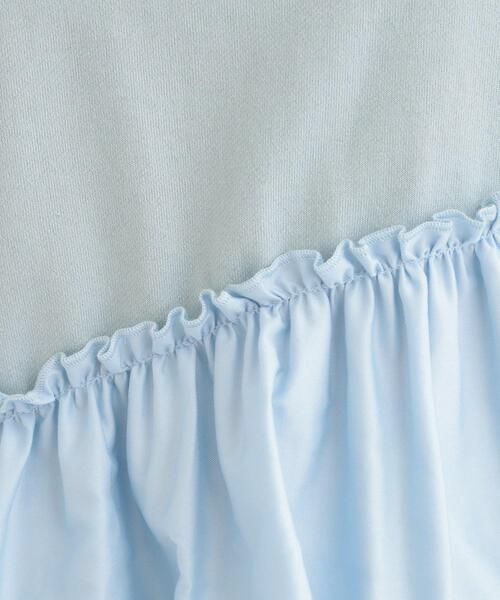 SHOO・LA・RUE（シューラルー）の「【洗濯機可】ほんのり甘い アシンメトリーフリルの上品トップス（スウェット・レディース・チャコールグレー/オフホワイト/ライトブルー・02/03）」の15枚目の写真