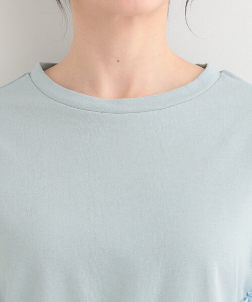 SHOO・LA・RUE（シューラルー）の「【洗濯機可】ほんのり甘い アシンメトリーフリルの上品トップス（スウェット・レディース・チャコールグレー/オフホワイト/ライトブルー・02/03）」の19枚目の写真