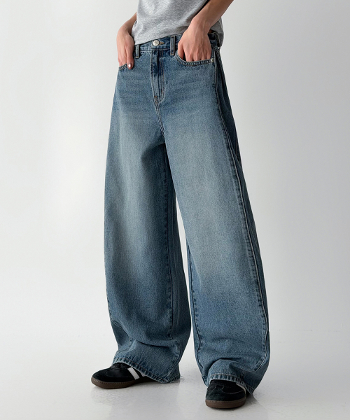 BBAEBBAE(ペッペ)の「サイドピンタックワイドデニムパンツ_ブルー(デニムパンツ・レディース・ブルー・SMALL/MEDIUM/LARGE/X-LARGE/XX-LARGE/XXX-LARGE)」の7枚目の写真