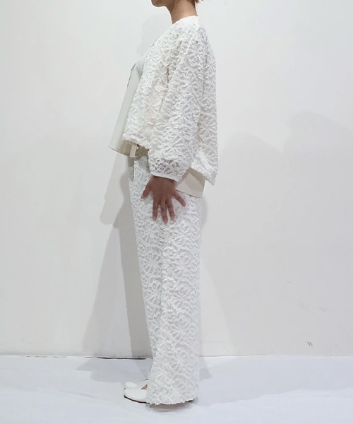 vent blanc(ヴァンブラン)の「denicher デニシェ モノトーンフラワー ジャガードブルゾン(ノーカラージャケット・レディース・ブラック/アイボリー・FREE)」の10枚目の写真