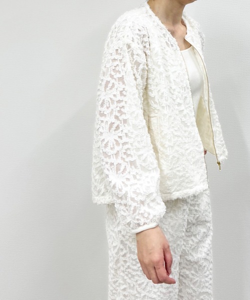 vent blanc(ヴァンブラン)の「denicher デニシェ モノトーンフラワー ジャガードブルゾン(ノーカラージャケット・レディース・ブラック/アイボリー・FREE)」の17枚目の写真
