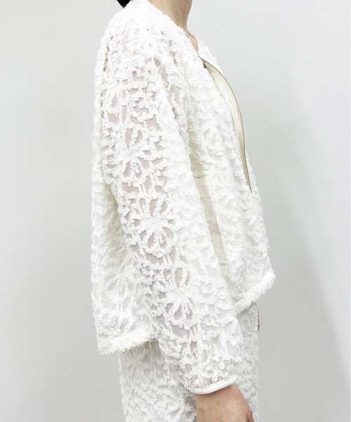vent blanc(ヴァンブラン)の「denicher デニシェ モノトーンフラワー ジャガードブルゾン(ノーカラージャケット・レディース・ブラック/アイボリー・FREE)」の19枚目の写真