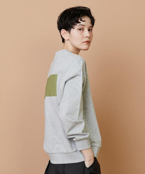 FRAPBOIS（フラボア）の「デイリートレーナー（スウェット・レディース・ホワイト/ブラック/グレー・1/2）」の6枚目の写真