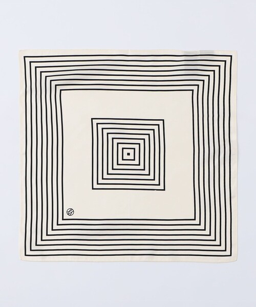 TOMORROWLAND （トゥモローランド）の「LE SCARF ストライプスカーフ（バンダナ/スカーフ・レディース・ネイビー/ライトベージュ・FREE）」の9枚目の写真