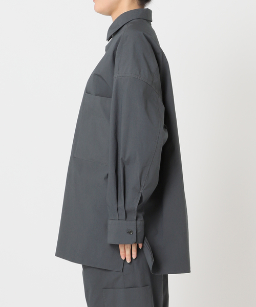 Spick & Span(スピックアンドスパン)の「NATURAL DYE BIG SH / ナチュラルダイビッグシャツ(シャツ/ブラウス・レディース・チャコールグレー/ライトグレー/ブラウン・FREE)」の9枚目の写真