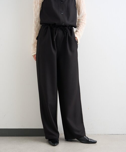 Kastane(カスタネ)の「【一部店舗限定/S.Mサイズ展開/セットアップ対応】B キャミコンビネゾン(つなぎ/オールインワン・レディース・ブラック/アイボリー/ベージュ・MEDIUM/SMALL)」の8枚目の写真