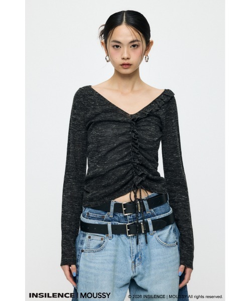 MOUSSY（マウジー）の「INSILENCE GATHER ニットトップス（ニット/セーター・レディース・ブラック/ライトカーキ/ライトグレー・1）」の4枚目の写真