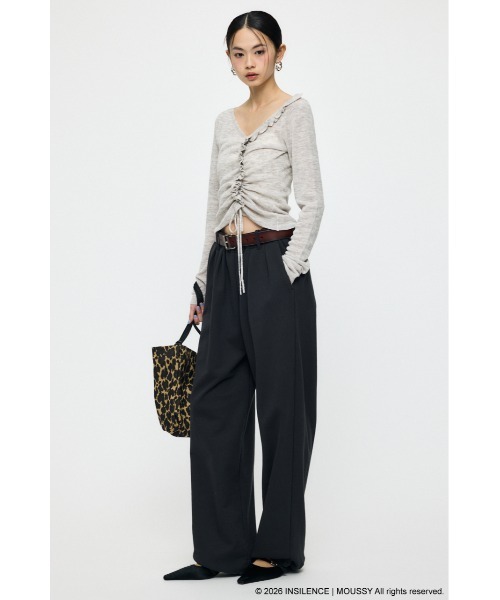 MOUSSY（マウジー）の「INSILENCE GATHER ニットトップス（ニット/セーター・レディース・ブラック/ライトカーキ/ライトグレー・1）」の18枚目の写真