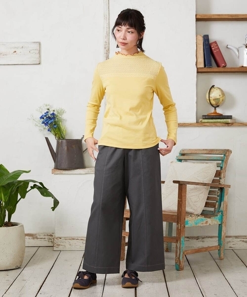 Jocomomola(ホコモモラ)の「フライス幾何レースドッキングカットソー(Tシャツ/カットソー・レディース・ブラック/アイボリー/イエロー・40)」の4枚目の写真