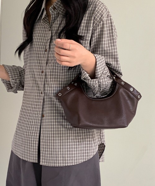 ReRe(リリ)の「ミニ巾着付き×ハトメデザイン2WAYバック(ハンドバッグ・レディース・ブラック/ダークブラウン/ブラウン・FREE)」の18枚目の写真