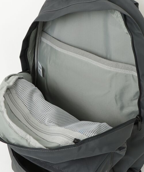 karrimor（カリマー）の「M daypack 25（バックパック/リュック・メンズ・ブラック/ダークグレー・FREE）」の5枚目の写真