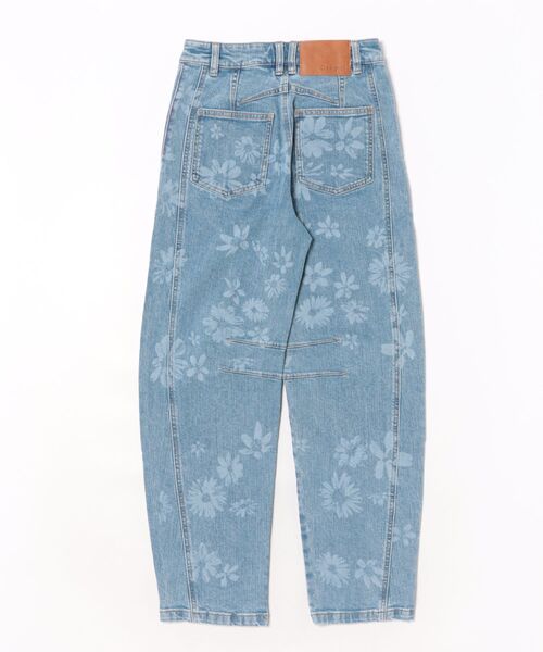 Desigual(デシグアル)の「フローラルプリントバルーンカットデニムパンツ【装飾ボタン×ステッチ仕様】(デニムパンツ・レディース・ブルー・34/36/38/40/42/44)」の4枚目の写真