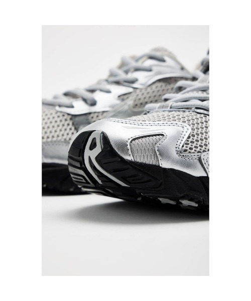 MIZUNO(ミズノ )の「ミズノ【MIZUNO】 - ウエーブライダー 10【WAVE RIDER 10 SILVER - D1GA261602】(スニーカー・メンズ・シルバー・28.0cm/27.0cm/25.5cm/25.0cm/24.5cm/24.0cm/23.5cm/23.0cm)」の8枚目の写真