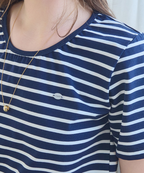 SLOWLOLLI(スローローリ)の「U neck stripe short sleeve t-shirt - Navy(Tシャツ/カットソー・レディース・ネイビー・FREE)」の6枚目の写真