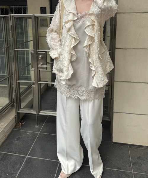 WILLFULLY（ウィルフリー）の「jacquard sheer ruffle frill shirt JK（ノーカラージャケット・レディース・アイボリー/ブラック・FREE）」の8枚目の写真