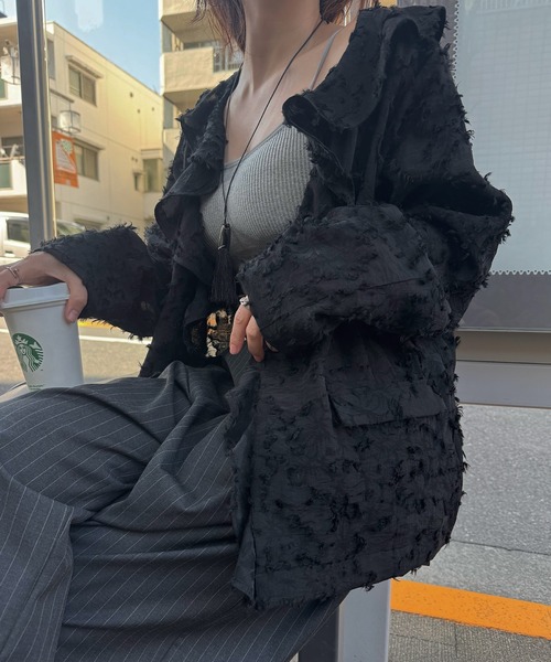 WILLFULLY（ウィルフリー）の「jacquard sheer ruffle frill shirt JK（ノーカラージャケット・レディース・アイボリー/ブラック・FREE）」の12枚目の写真