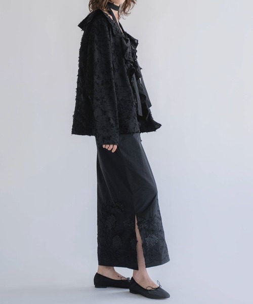 WILLFULLY（ウィルフリー）の「jacquard sheer ruffle frill shirt JK（ノーカラージャケット・レディース・アイボリー/ブラック・FREE）」の16枚目の写真