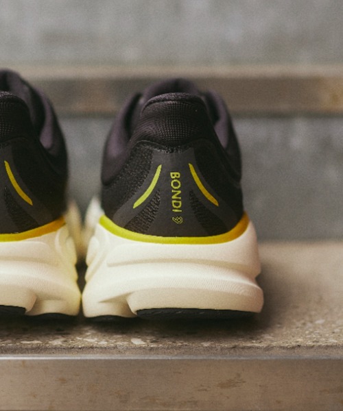 HOKA(ホカ)の「BONDI 9 1162011-CWG(スニーカー・メンズ・ブラック・27.5cm/27.0cm/26.5cm/26.0cm/25.5cm/25.0cm/30.0cm/29.0cm/28.5cm/28.0cm)」の7枚目の写真
