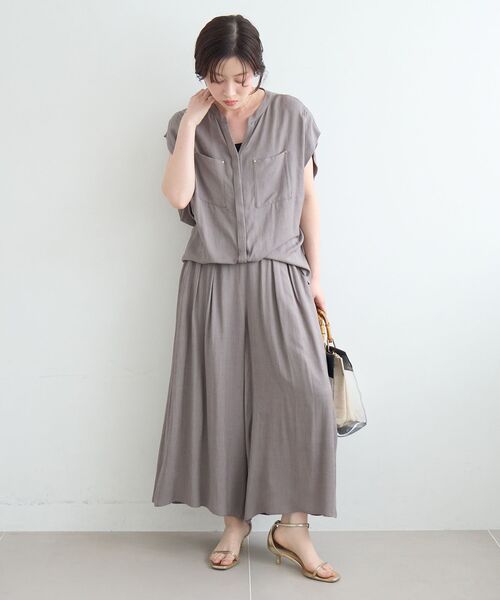 le.coeur blanc(ルクールブラン)の「リネンライクワイドパンツ(その他パンツ・レディース・ライトグリーン/チャコールグレー/モカ/アイボリー・38)」の6枚目の写真