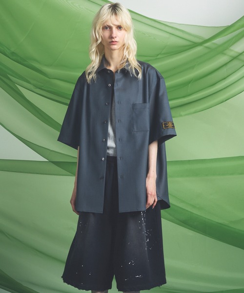 MAISON SPECIAL（メゾンスペシャル）の「《UNISEX》4 Colors Chambray Washable Wool Prime-Over Short Sleeve Shirt/4色シャンブレーウォッシャブルウールプライムオーバーショートスリーブシャツ【MAISON SPECIAL/メゾンスペシャル】■セットアップ対応■（シャツ/ブラウス・メンズ・チャコールグレー/グレー/ブラック/ホワイト/ダークブルー・2/1/0）」の6枚目の写真