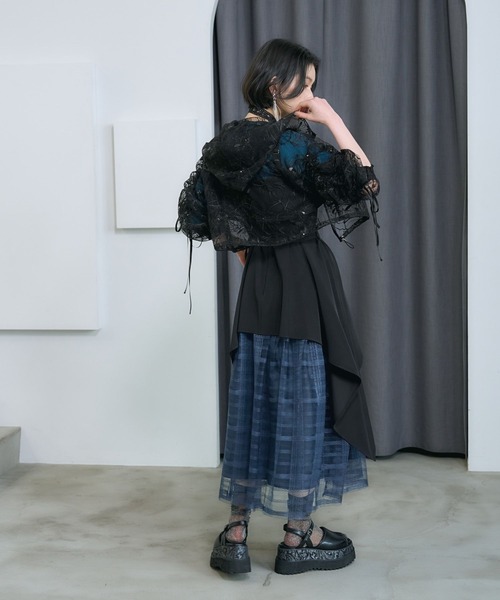 HARE(ハレ)の「【長袖から5分袖まで変化できる】スパンコールレースパーカー(HARE)(マウンテンパーカー・レディース・ブラック/ホワイト/ブルー・FREE)」の8枚目の写真