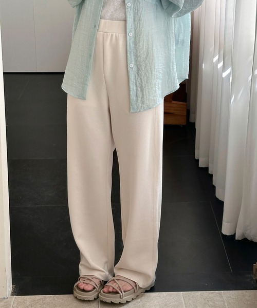 DAY CLOSET(デイ クローゼット)の「【大きいサイズ有/後ろゴム有】ゆるっとコクーンシルエット。リラックス イージーパンツ レディース(その他パンツ・レディース・ブラック/ネイビー/グレー/アイボリー/マスタード・L/XL/S/M)」の2枚目の写真