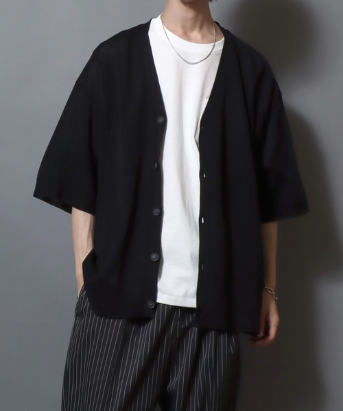 ANPAS(アンパス)の「Cooling Half-Sleeve Knit Cardigan (Solid/Check Pattern) / 接触冷感 ムジ&チェック 五分袖 ニットVカーデ メンズ サマーカーディガン シンプル 5分袖 半袖 ビッグシルエット オーバーサイズ(カーディガン/ボレロ・メンズ・グレイッシュベージュ/ブラック/サックスブルー/ブラック系その他/グレー系その他/ベージュ系その他/ブルー系その他・M/L)」の11枚目の写真