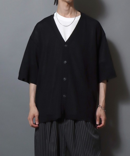 ANPAS(アンパス)の「Cooling Half-Sleeve Knit Cardigan (Solid/Check Pattern) / 接触冷感 ムジ&チェック 五分袖 ニットVカーデ メンズ サマーカーディガン シンプル 5分袖 半袖 ビッグシルエット オーバーサイズ(カーディガン/ボレロ・メンズ・グレイッシュベージュ/ブラック/サックスブルー/ブラック系その他/グレー系その他/ベージュ系その他/ブルー系その他・M/L)」の12枚目の写真
