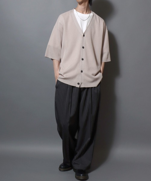ANPAS(アンパス)の「Cooling Half-Sleeve Knit Cardigan (Solid/Check Pattern) / 接触冷感 ムジ&チェック 五分袖 ニットVカーデ メンズ サマーカーディガン シンプル 5分袖 半袖 ビッグシルエット オーバーサイズ(カーディガン/ボレロ・メンズ・グレイッシュベージュ/ブラック/サックスブルー/ブラック系その他/グレー系その他/ベージュ系その他/ブルー系その他・M/L)」の21枚目の写真