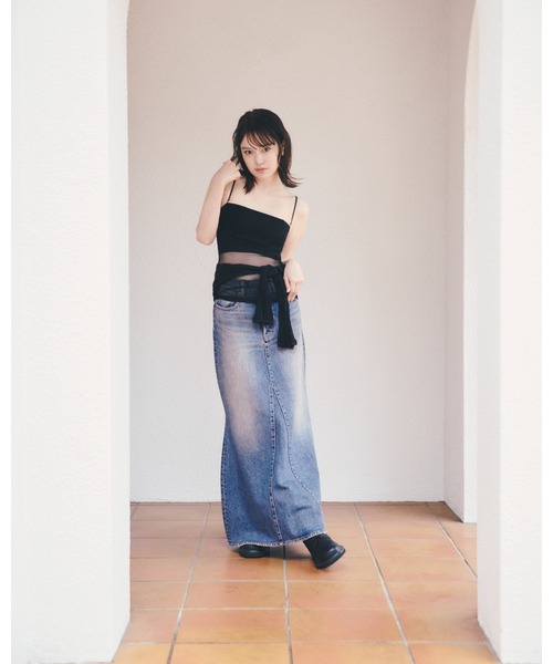 LILY BROWN(リリーブラウン)の「デニムマーメイドスカート(スカート・レディース・ブルー/ブラック・1/0)」の7枚目の写真