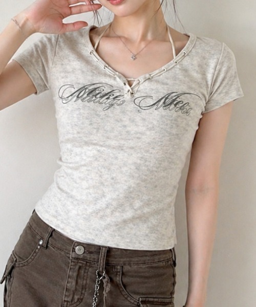 NANEA(ナネア)の「フロントロゴレースアップ クロップドタイトTシャツ(Tシャツ/カットソー・レディース・ベージュ/グレー・MEDIUM)」の12枚目の写真