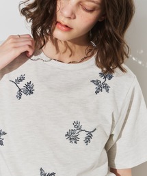 ビーズ刺繍TEE