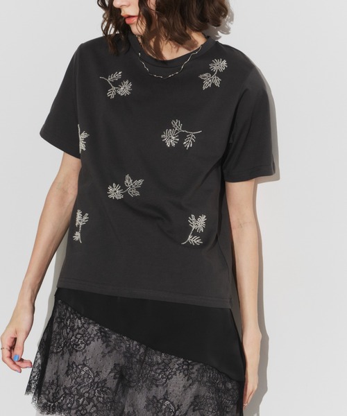 Unitage(ユニテージ)の「ビーズ刺繍TEE(Tシャツ/カットソー・レディース・ブラック/ホワイト/ライトグレー・FREE)」の4枚目の写真
