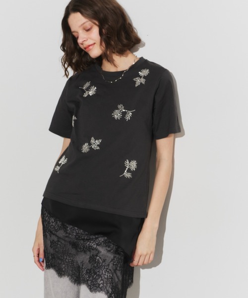 Unitage(ユニテージ)の「ビーズ刺繍TEE(Tシャツ/カットソー・レディース・ブラック/ホワイト/ライトグレー・FREE)」の6枚目の写真
