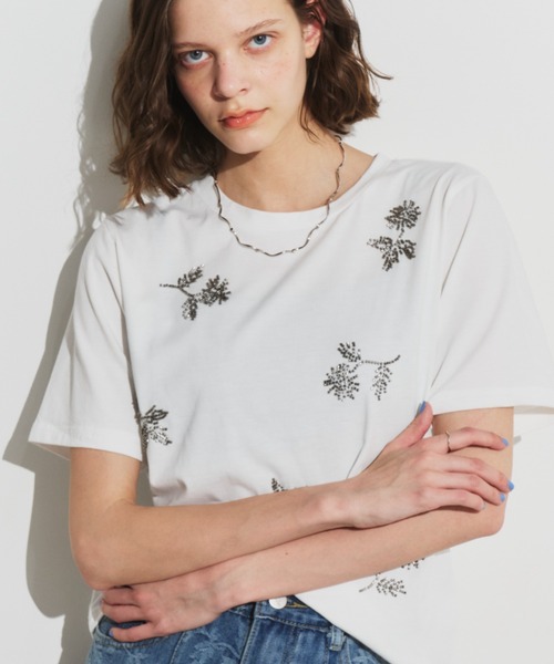 Unitage(ユニテージ)の「ビーズ刺繍TEE(Tシャツ/カットソー・レディース・ブラック/ホワイト/ライトグレー・FREE)」の9枚目の写真